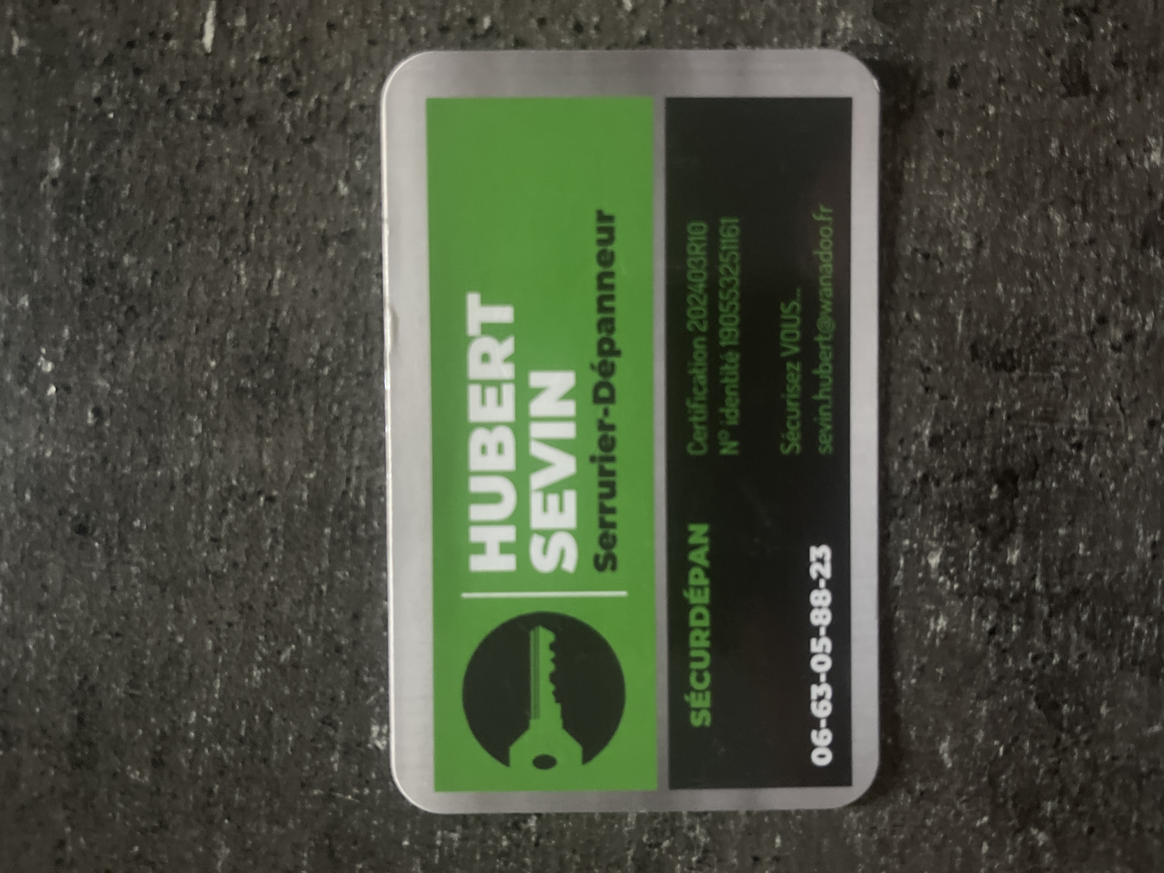 Hubert Sevin — SECURDEPAN, serrurier dépanneur à Vitré